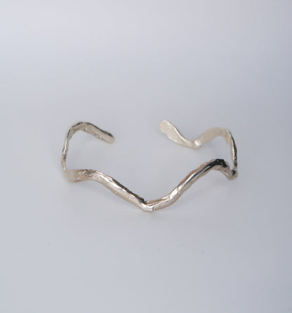 Wavy Bangle